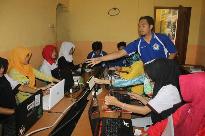 Suasana Kelas Komputer